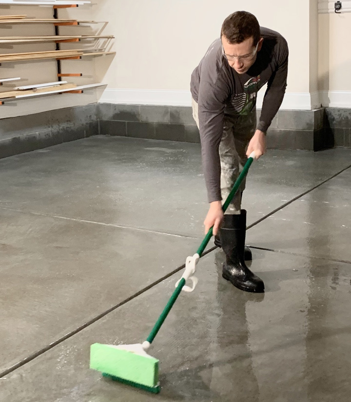 how to clean salt off garage floor