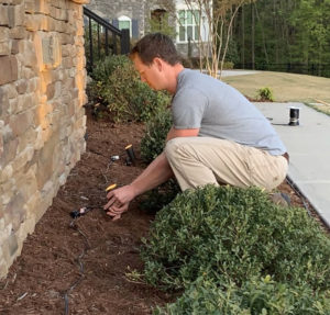 installing outdoor landscape lighting